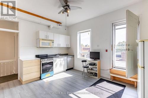 2963 Dundas Street W, Toronto, ON - Indoor Photo Showing Kitchen