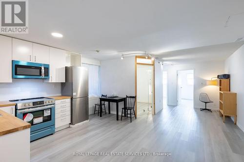 2963 Dundas Street W, Toronto, ON - Indoor Photo Showing Kitchen