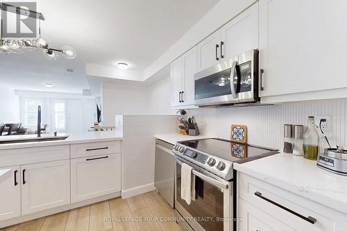 Th5 - 118 Finch Avenue, Toronto, ON - Indoor Photo Showing Kitchen