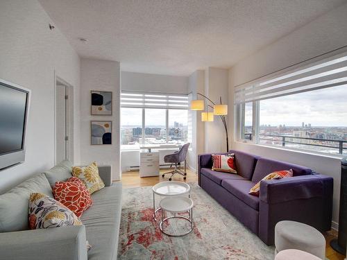 Living room - 2101-650 Rue Jean-D'Estrées, Montréal (Ville-Marie), QC - Indoor Photo Showing Living Room