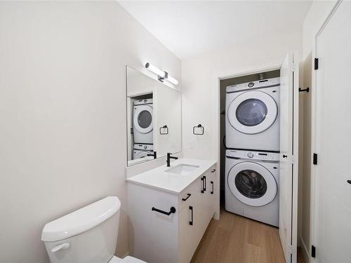 407-2770 Winster Rd, Langford, BC - Indoor Photo Showing Laundry Room