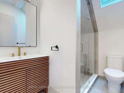 Laneway-82 Gough Ave, Toronto, ON - Indoor Photo Showing Bathroom