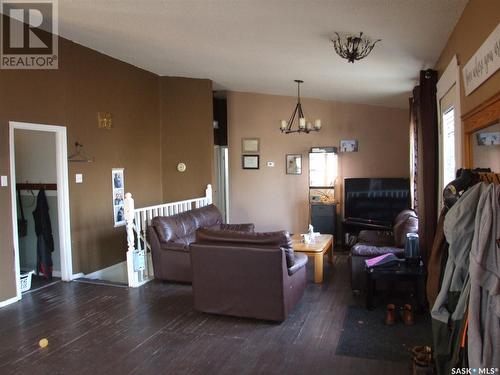 340 Eastview, Burstall, SK - Indoor