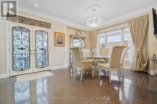 106 Disera Drive, Vaughan, ON - Indoor Photo Showing Dining Room