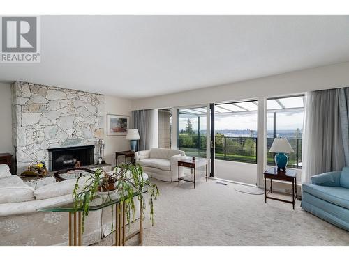 4360 Delbrook Avenue, North Vancouver, BC - Indoor Photo Showing Living Room With Fireplace