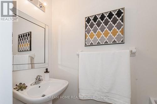 173 Verdi Road, Richmond Hill, ON - Indoor Photo Showing Bathroom