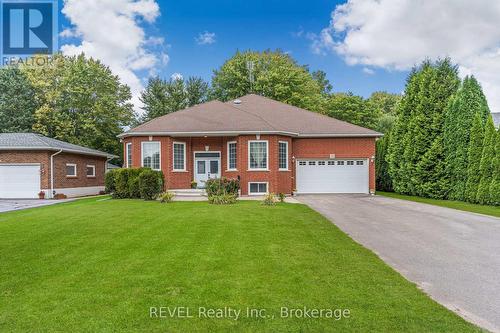 753 Welland Road, Pelham (664 - Fenwick), ON - Outdoor With Facade