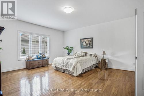 753 Welland Road, Pelham (664 - Fenwick), ON - Indoor Photo Showing Bedroom