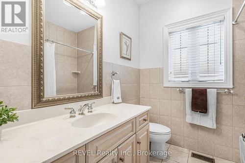 753 Welland Road, Pelham (664 - Fenwick), ON - Indoor Photo Showing Bathroom