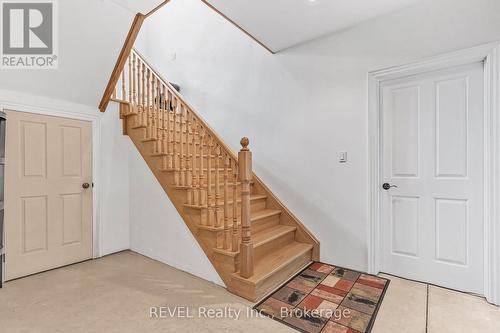 753 Welland Road, Pelham (664 - Fenwick), ON - Indoor Photo Showing Other Room