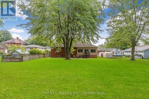 753 Welland Road, Pelham (664 - Fenwick), ON - Outdoor With Backyard