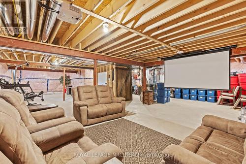 374 Julia Drive, Welland (771 - Coyle Creek), ON - Indoor Photo Showing Basement