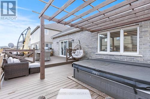 374 Julia Drive, Welland (771 - Coyle Creek), ON - Outdoor With Deck Patio Veranda