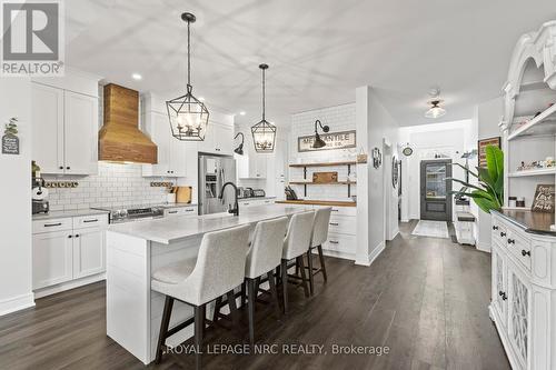 374 Julia Drive, Welland (771 - Coyle Creek), ON - Indoor Photo Showing Kitchen With Upgraded Kitchen