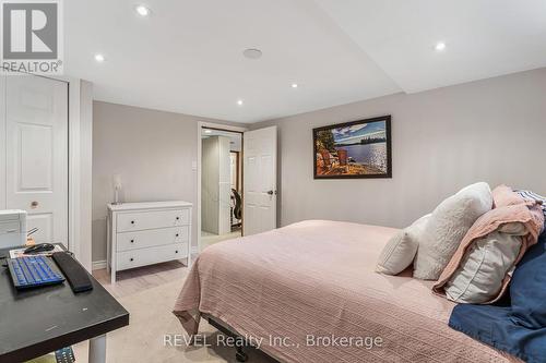 5 Cherryhill Drive, Grimsby (542 - Grimsby East), ON - Indoor Photo Showing Bedroom