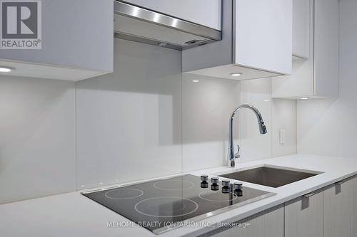 1201 - 195 Redpath Avenue, Toronto, ON - Indoor Photo Showing Kitchen