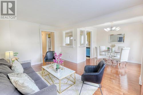 78 Ashridge Drive, Toronto, ON - Indoor Photo Showing Living Room