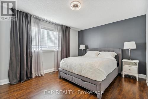 15 Gross Drive, Barrie, ON - Indoor Photo Showing Bedroom