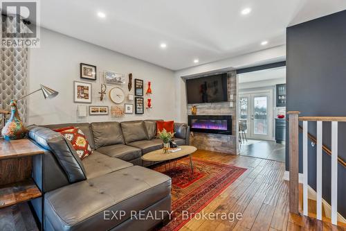 15 Gross Drive, Barrie, ON - Indoor Photo Showing Living Room With Fireplace