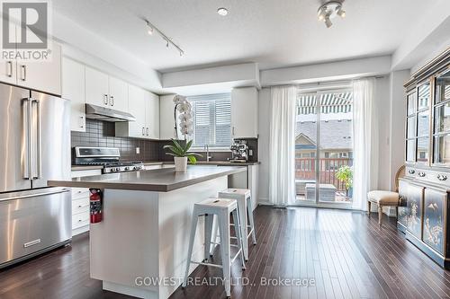 396 Belcourt Common, Oakville, ON - Indoor Photo Showing Kitchen