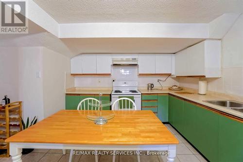 12 Judo Court, Brampton, ON - Indoor Photo Showing Kitchen