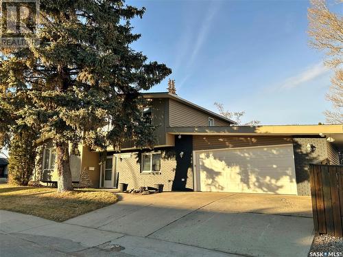 101 Mount Allison Crescent, Saskatoon, SK - Outdoor