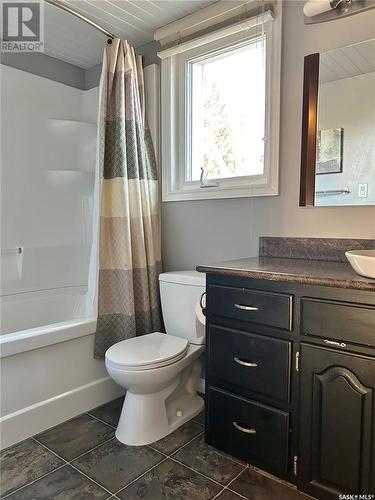 101 Mount Allison Crescent, Saskatoon, SK - Indoor Photo Showing Bathroom