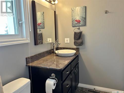 101 Mount Allison Crescent, Saskatoon, SK - Indoor Photo Showing Bathroom