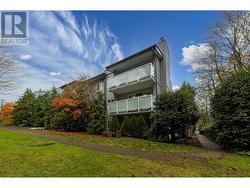 309 3883 LAUREL STREET  Burnaby, BC V5G 4M8