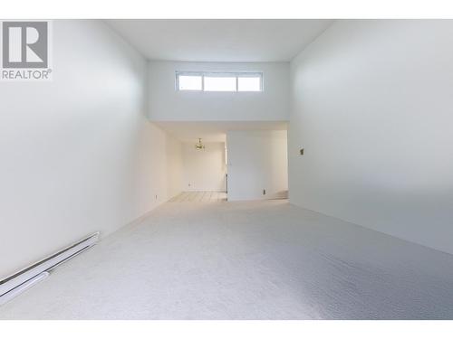 309 3883 Laurel Street, Burnaby, BC - Indoor Photo Showing Other Room