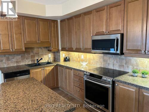 505 - 483 Faith Drive, Mississauga, ON - Indoor Photo Showing Kitchen