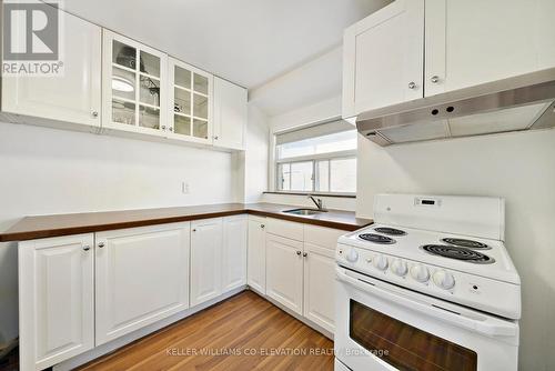 681 Scarlett Road, Toronto, ON - Indoor Photo Showing Kitchen