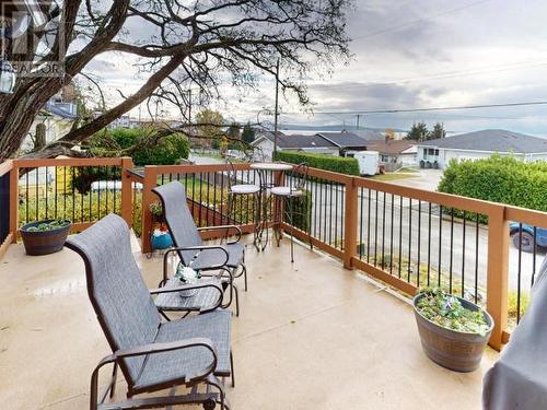 4636 Harwood Ave, Powell River, BC - Outdoor With Deck Patio Veranda