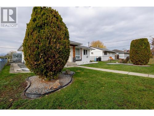 3302 16 Street, Vernon, BC - Outdoor