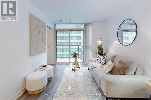 1517 - 87 Peter Street, Toronto, ON - Indoor Photo Showing Living Room