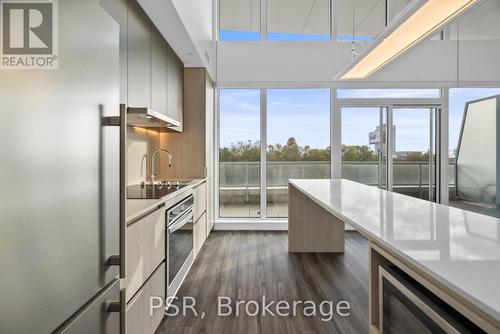 318 - 11 Ordnance Street, Toronto, ON - Indoor Photo Showing Kitchen With Upgraded Kitchen