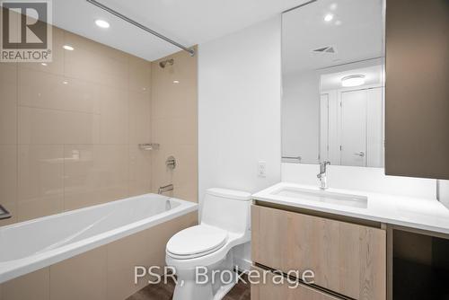 318 - 11 Ordnance Street, Toronto, ON - Indoor Photo Showing Bathroom