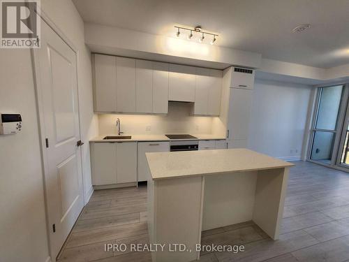 2205 - 30 Elm Drive W, Mississauga, ON - Indoor Photo Showing Kitchen With Upgraded Kitchen