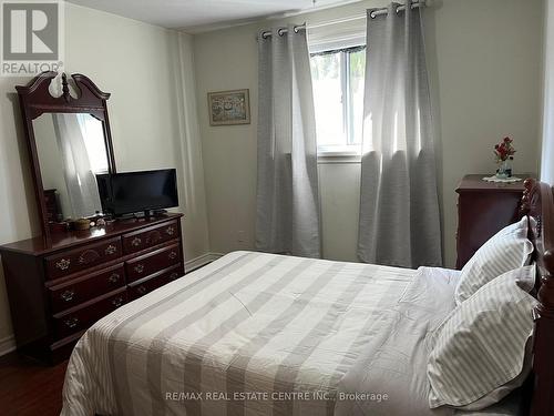 29 - 1050 Shawnmarr Road, Mississauga, ON - Indoor Photo Showing Bedroom