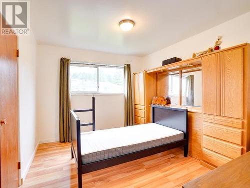 4029 Joyce Ave, Powell River, BC - Indoor Photo Showing Bedroom