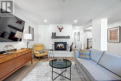 387 Mississagua Street, Niagara-On-The-Lake, ON - Indoor Photo Showing Living Room With Fireplace