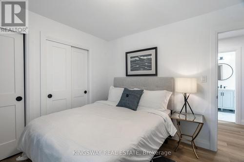 387 Mississagua Street, Niagara-On-The-Lake, ON - Indoor Photo Showing Bedroom