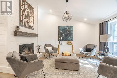 387 Mississagua Street, Niagara-On-The-Lake, ON - Indoor Photo Showing Living Room With Fireplace