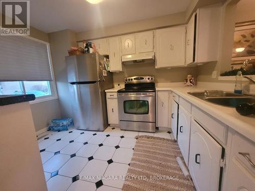 64 - 6767 Thorold Stone Road, Niagara Falls (206 - Stamford), ON - Indoor Photo Showing Kitchen