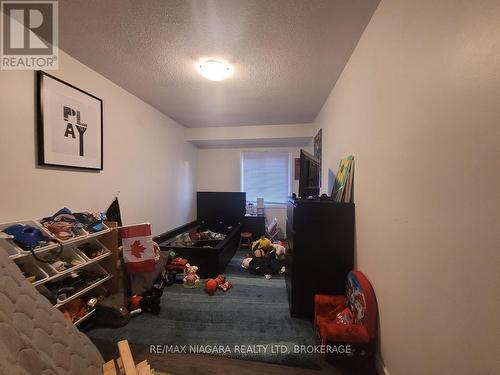 64 - 6767 Thorold Stone Road, Niagara Falls (206 - Stamford), ON - Indoor Photo Showing Other Room