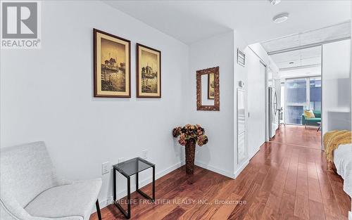 514 - 32 Trolley Crescent, Toronto, ON - Indoor