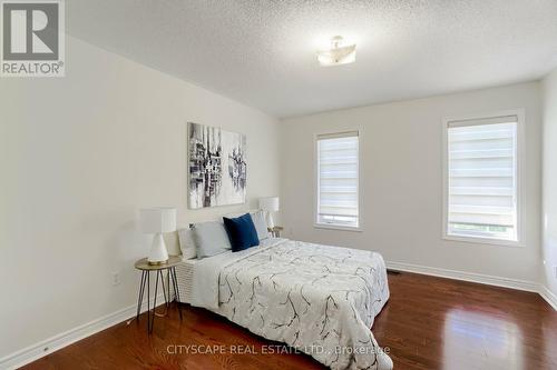 33 Huntspoint Drive, Brampton, ON - Indoor Photo Showing Bedroom