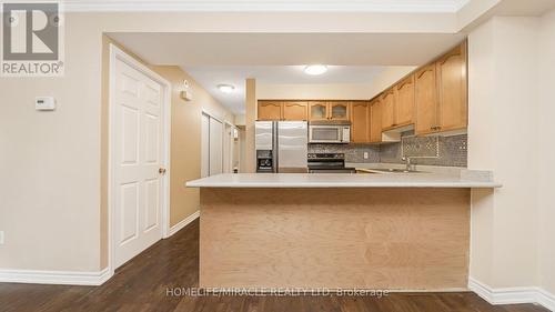 1004 - 125 George Appleton Way, Toronto, ON - Indoor Photo Showing Kitchen