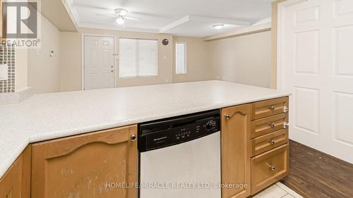 1004 - 125 George Appleton Way, Toronto, ON - Indoor Photo Showing Kitchen