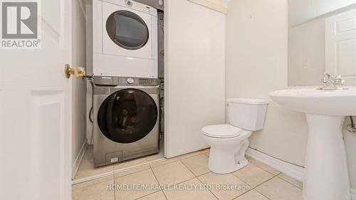 1004 - 125 George Appleton Way, Toronto, ON - Indoor Photo Showing Laundry Room